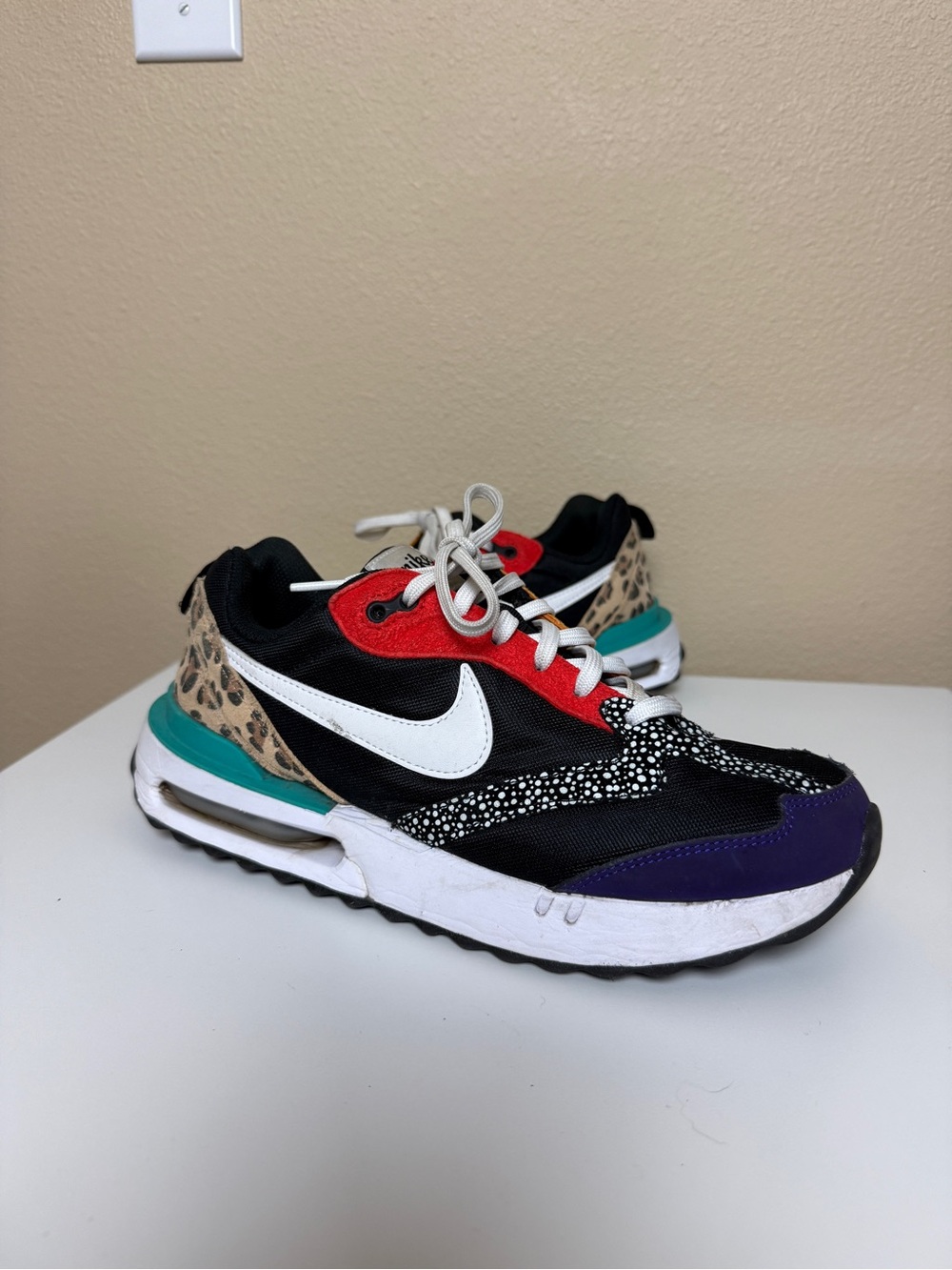 Nike Air Max Dawn SE Safari Animal Women’s Size 10